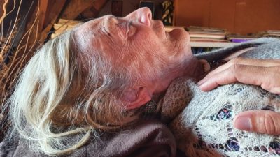Ontspannen hoofd na een cranio-sacrale behandeling